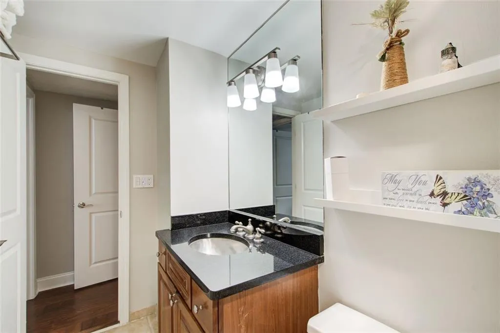 2479 Peachtree Road Ne Unit 304, Atlanta, Georgia 30305, 1 Bedroom Bedrooms, ,1 BathroomBathrooms,Residential,For Sale,2479 Peachtree Road Ne Unit 304,7624138