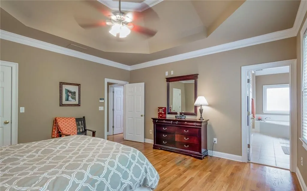 915 Roberts Landing Cove, Sandy Springs, Georgia 30350, 4 Bedrooms Bedrooms, ,3 BathroomsBathrooms,Residential,Sold,915 Roberts Landing Cove,5895760