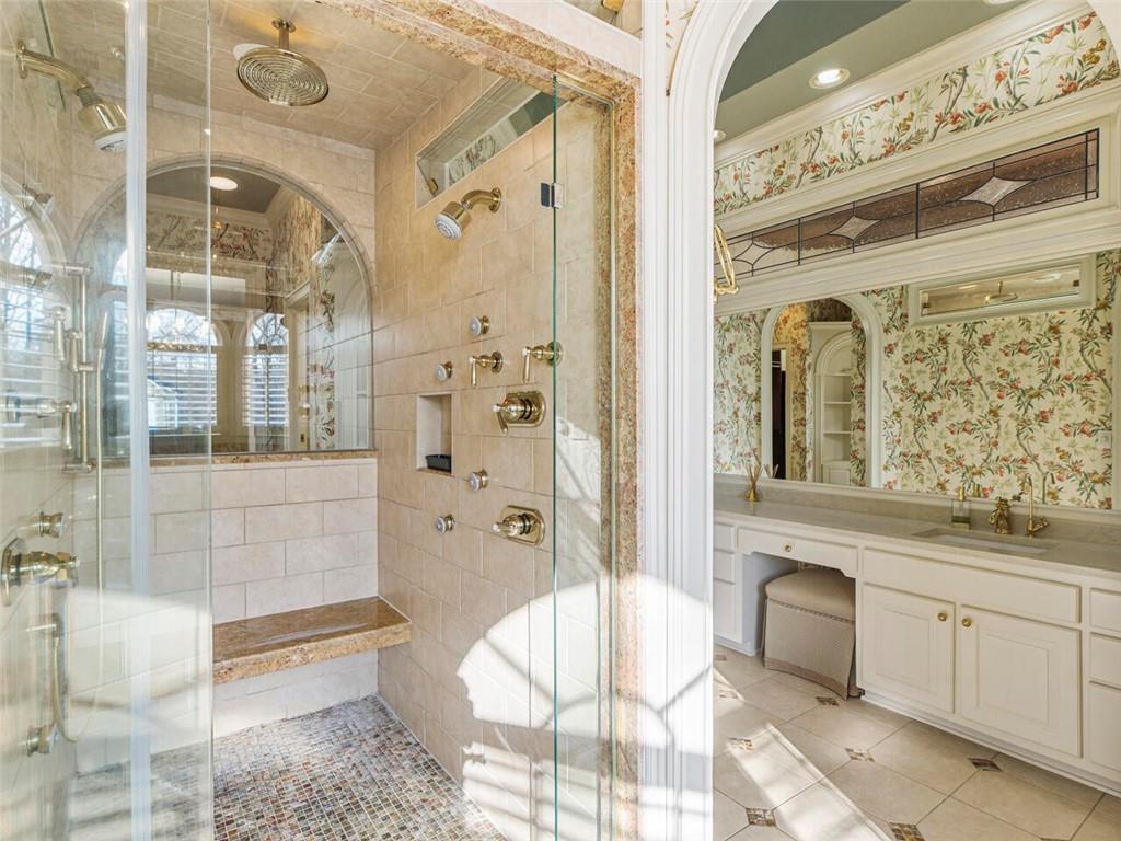 Spacious steam shower