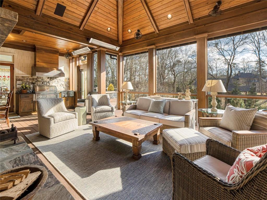 Stunning views as you relax in the open air