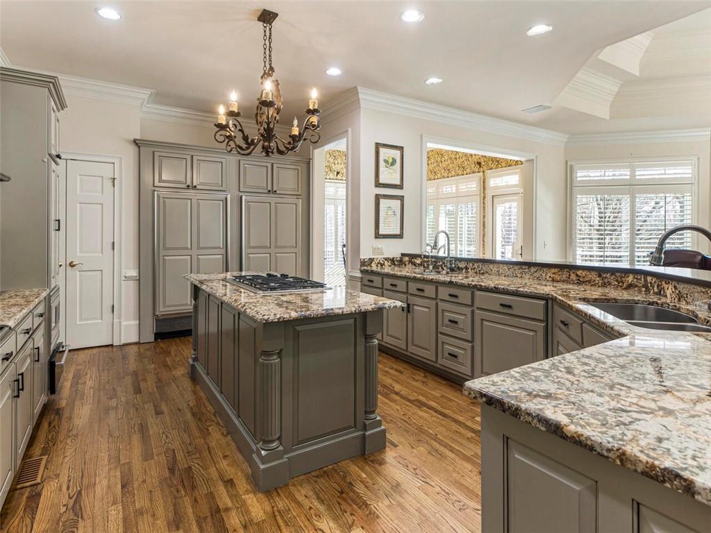 8475 Lazy Oaks Court, Sandy Springs, Georgia 30350, 6 Bedrooms Bedrooms, ,6 BathroomsBathrooms,Residential,Sold,8475 Lazy Oaks Court,7325889