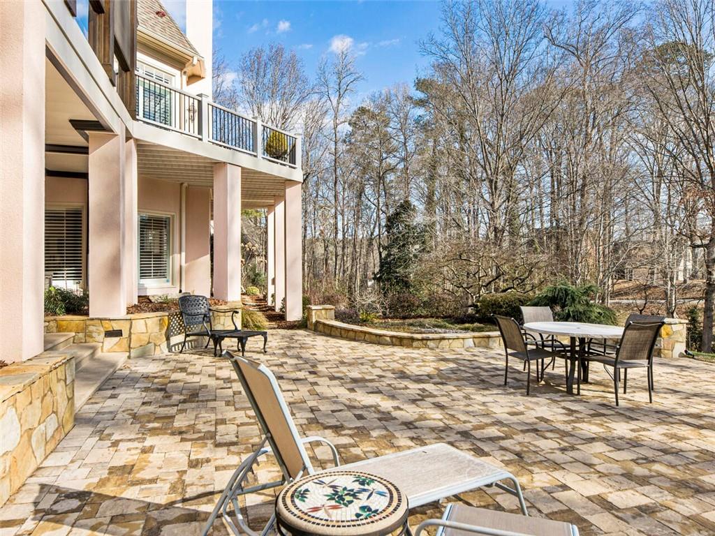 8475 Lazy Oaks Court, Sandy Springs, Georgia 30350, 6 Bedrooms Bedrooms, ,6 BathroomsBathrooms,Residential,Sold,8475 Lazy Oaks Court,7325889
