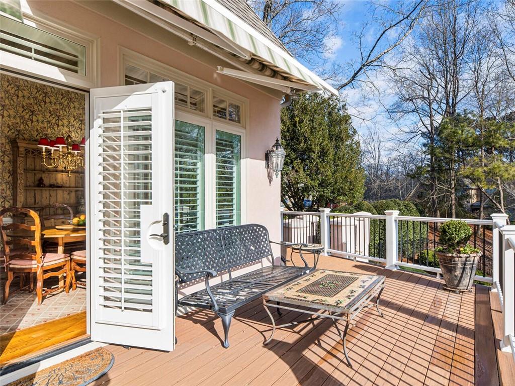 Deck with retractable awning