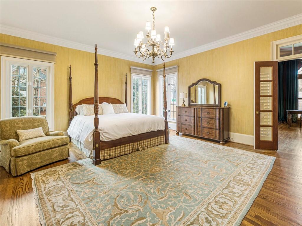 Owner's suite with floor to ceiling windows