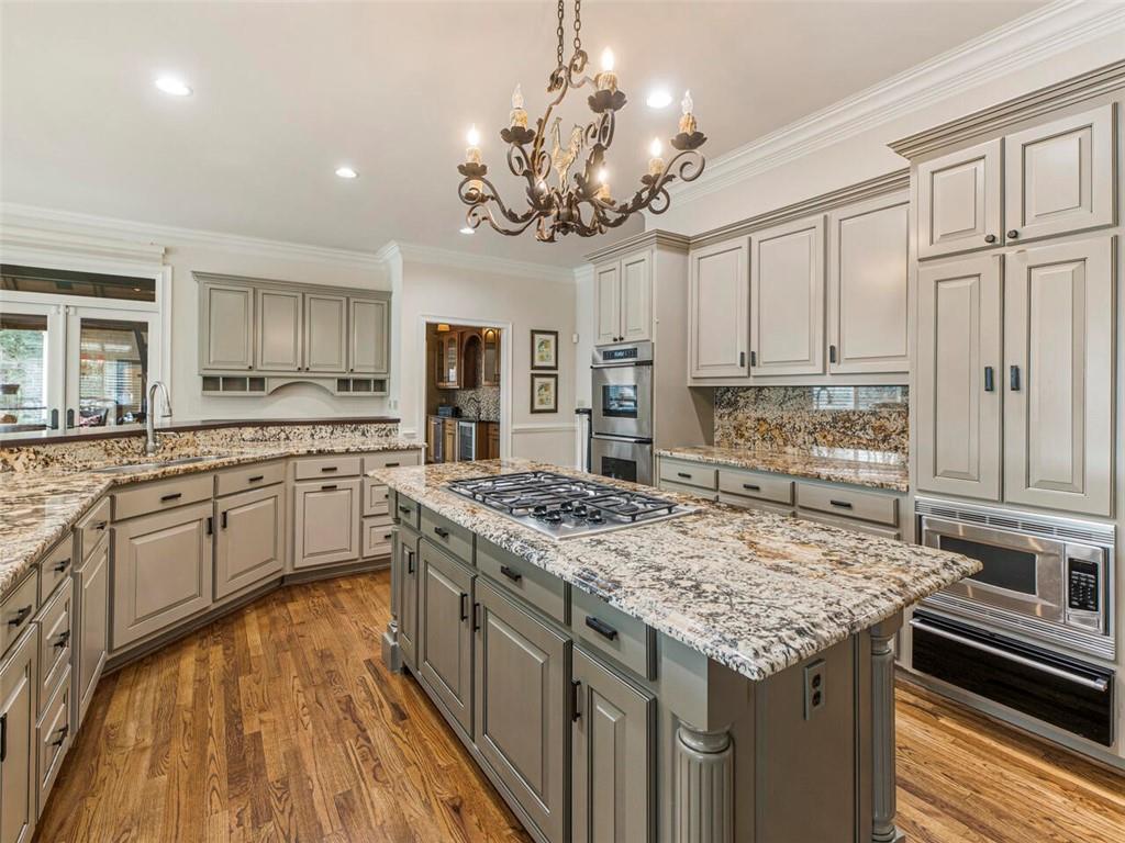 8475 Lazy Oaks Court, Sandy Springs, Georgia 30350, 6 Bedrooms Bedrooms, ,6 BathroomsBathrooms,Residential,Sold,8475 Lazy Oaks Court,7325889
