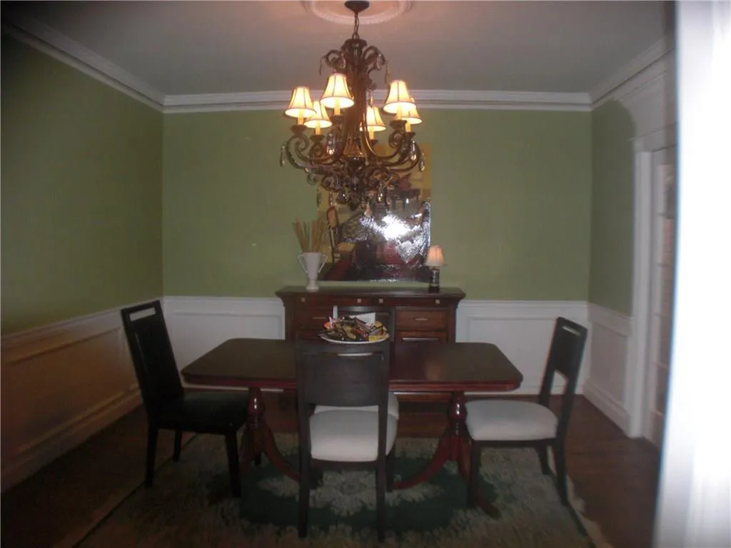 5233 Glenridge Drive Ne, Sandy Springs, Georgia 30342, 3 Bedrooms Bedrooms, ,2 BathroomsBathrooms,Residential,Sold,5233 Glenridge Drive Ne,5615718