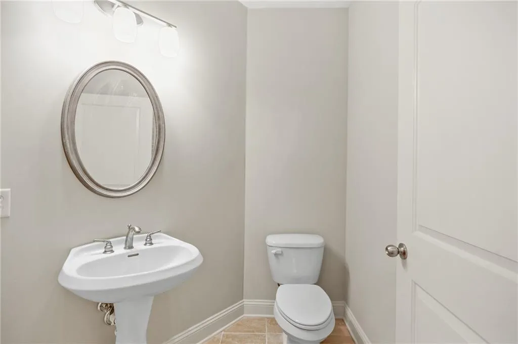 901 Abernathy Road Unit 5240, Atlanta, Georgia 30328, 3 Bedrooms Bedrooms, ,2 BathroomsBathrooms,Residential,Sold,901 Abernathy Road Unit 5240,6937306