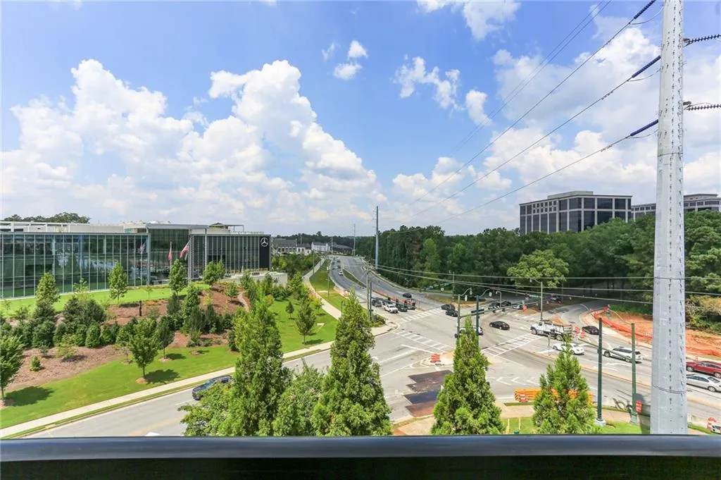 901 Abernathy Road Unit 5240, Atlanta, Georgia 30328, 3 Bedrooms Bedrooms, ,2 BathroomsBathrooms,Residential,Sold,901 Abernathy Road Unit 5240,6937306