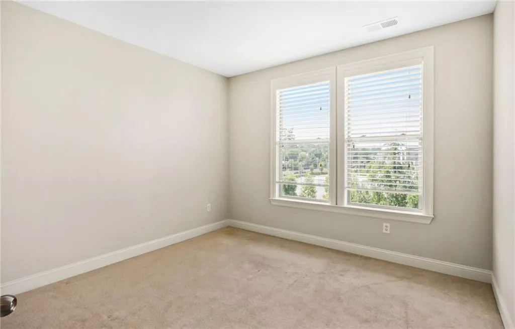 901 Abernathy Road Unit 5240, Atlanta, Georgia 30328, 3 Bedrooms Bedrooms, ,2 BathroomsBathrooms,Residential,Sold,901 Abernathy Road Unit 5240,6937306