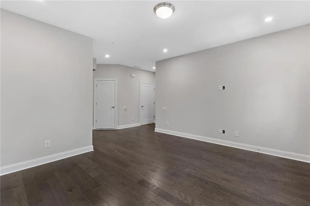 4013 Eamont Lane, Sandy Springs, Georgia 30328, 3 Bedrooms Bedrooms, ,3 BathroomsBathrooms,Residential,Sold,4013 Eamont Lane,7335629