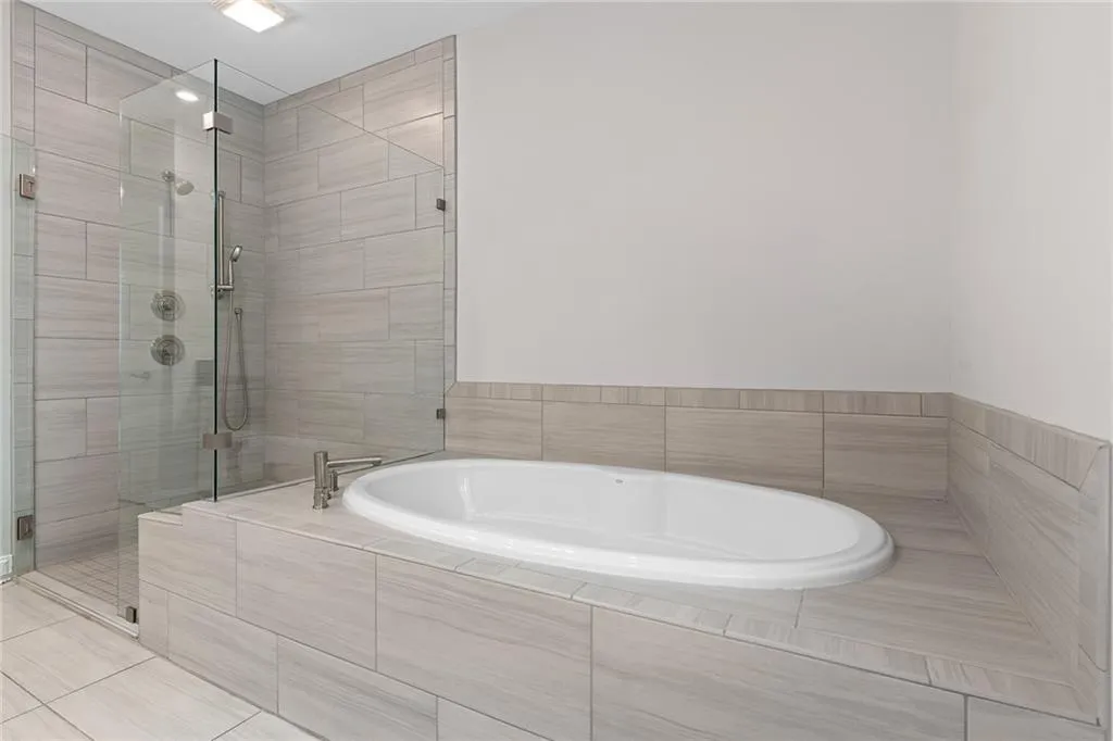 4013 Eamont Lane, Sandy Springs, Georgia 30328, 3 Bedrooms Bedrooms, ,3 BathroomsBathrooms,Residential,Sold,4013 Eamont Lane,7335629