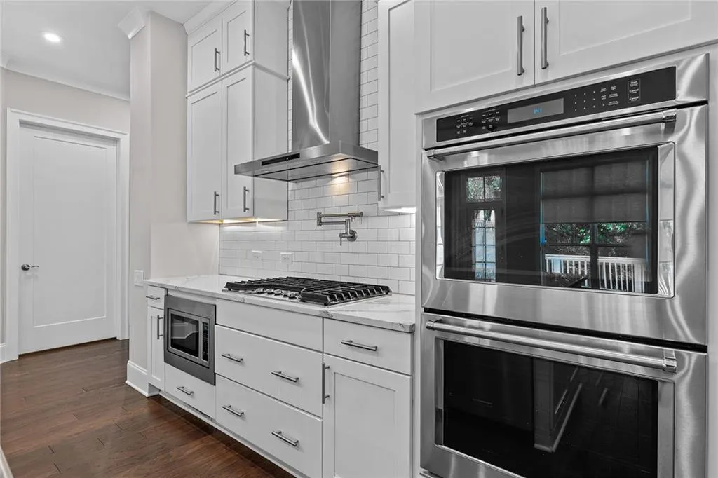 4013 Eamont Lane, Sandy Springs, Georgia 30328, 3 Bedrooms Bedrooms, ,3 BathroomsBathrooms,Residential,Sold,4013 Eamont Lane,7335629