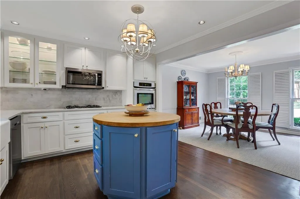 6760 Wright Road, Sandy Springs, Georgia 30328, 4 Bedrooms Bedrooms, ,2 BathroomsBathrooms,Residential,Sold,6760 Wright Road,7416813
