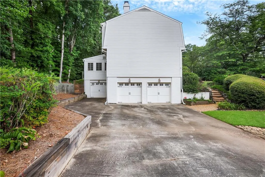 6760 Wright Road, Sandy Springs, Georgia 30328, 4 Bedrooms Bedrooms, ,2 BathroomsBathrooms,Residential,Sold,6760 Wright Road,7416813