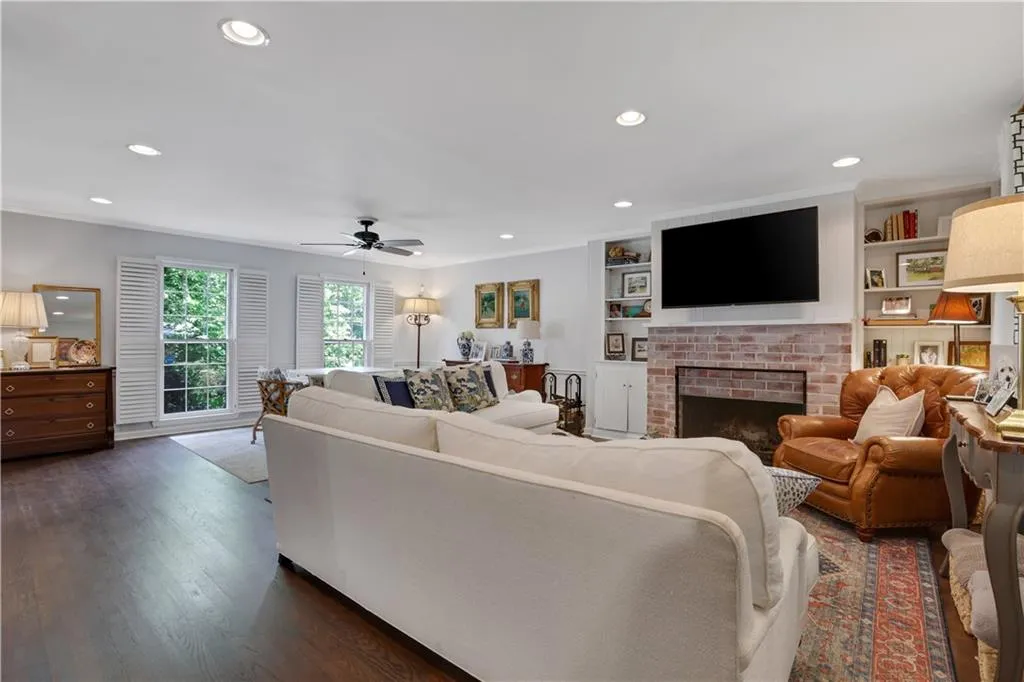 6760 Wright Road, Sandy Springs, Georgia 30328, 4 Bedrooms Bedrooms, ,2 BathroomsBathrooms,Residential,Sold,6760 Wright Road,7416813
