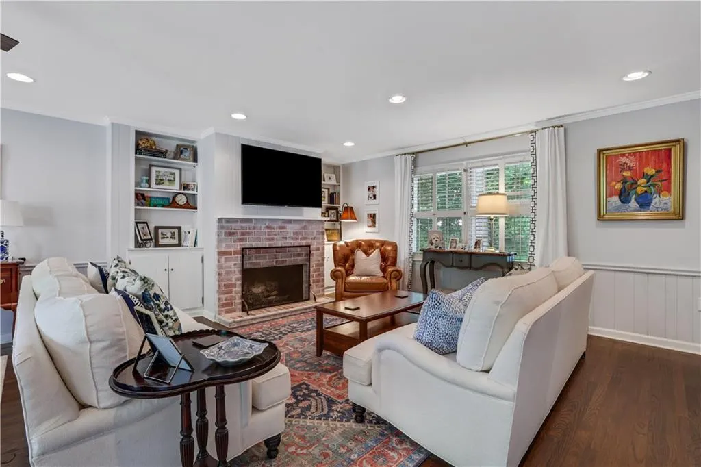 6760 Wright Road, Sandy Springs, Georgia 30328, 4 Bedrooms Bedrooms, ,2 BathroomsBathrooms,Residential,Sold,6760 Wright Road,7416813
