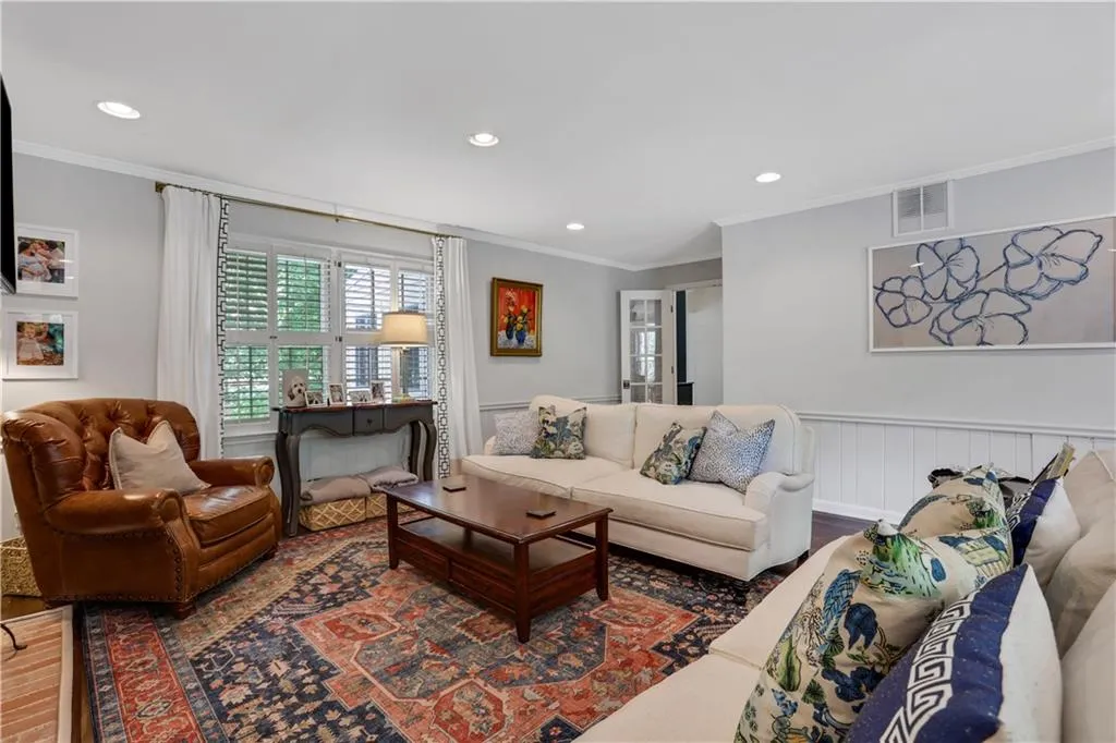6760 Wright Road, Sandy Springs, Georgia 30328, 4 Bedrooms Bedrooms, ,2 BathroomsBathrooms,Residential,Sold,6760 Wright Road,7416813