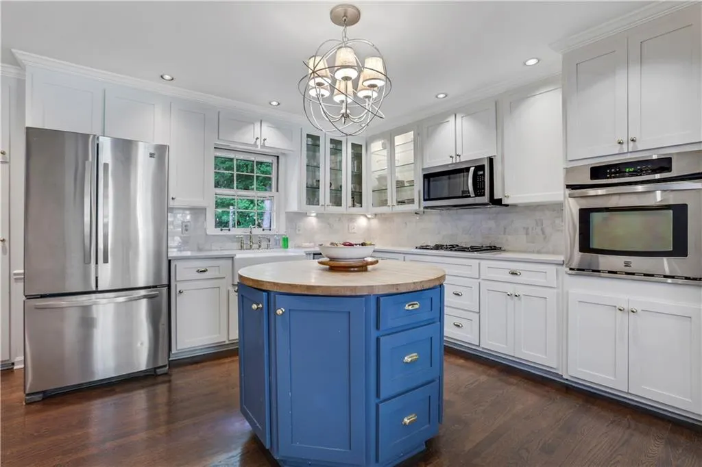 6760 Wright Road, Sandy Springs, Georgia 30328, 4 Bedrooms Bedrooms, ,2 BathroomsBathrooms,Residential,Sold,6760 Wright Road,7416813