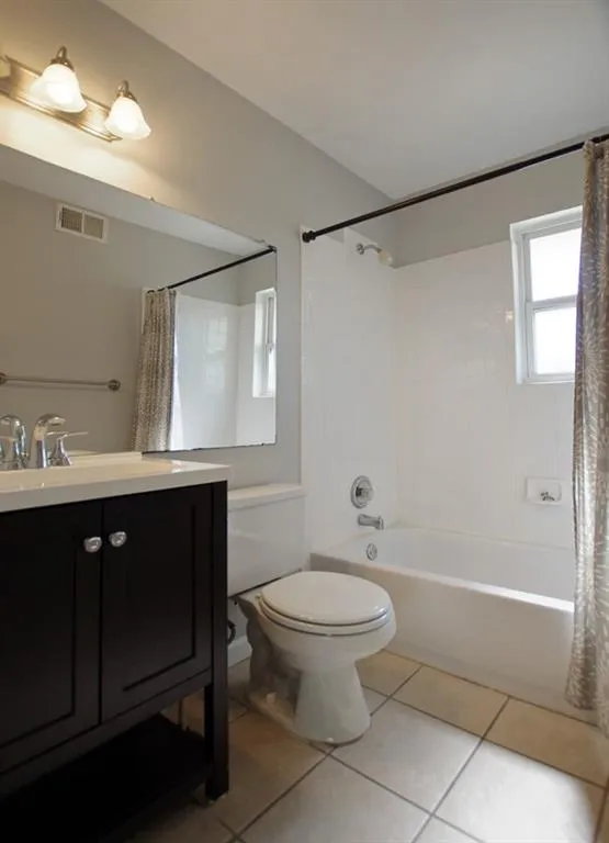 6940 Roswell Road Unit 13f, Sandy Springs, Georgia 30328, 2 Bedrooms Bedrooms, ,1 BathroomBathrooms,Residential,Sold,6940 Roswell Road Unit 13f,5772493