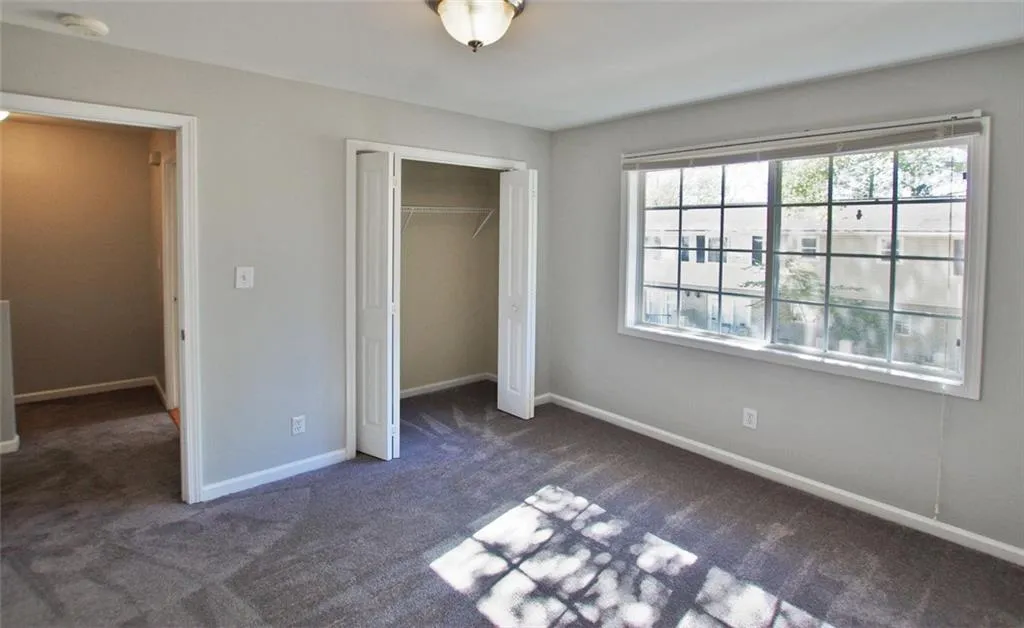 6940 Roswell Road Unit 13f, Sandy Springs, Georgia 30328, 2 Bedrooms Bedrooms, ,1 BathroomBathrooms,Residential,Sold,6940 Roswell Road Unit 13f,5772493