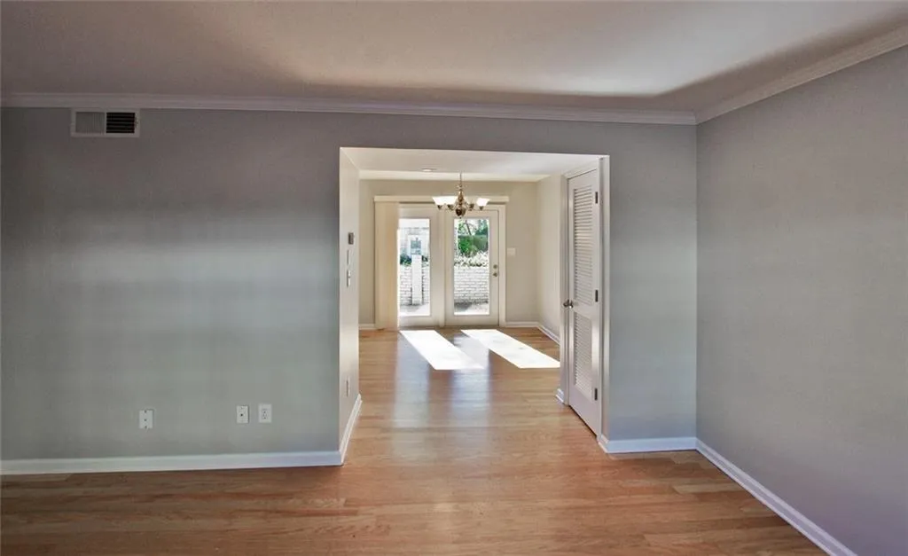 6940 Roswell Road Unit 13f, Sandy Springs, Georgia 30328, 2 Bedrooms Bedrooms, ,1 BathroomBathrooms,Residential,Sold,6940 Roswell Road Unit 13f,5772493