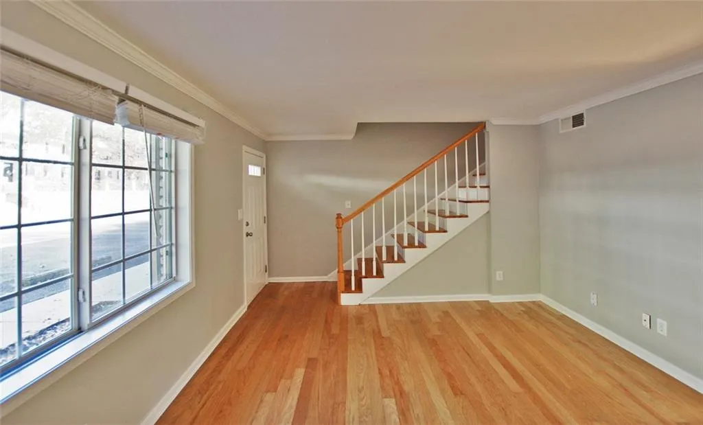 6940 Roswell Road Unit 13f, Sandy Springs, Georgia 30328, 2 Bedrooms Bedrooms, ,1 BathroomBathrooms,Residential,Sold,6940 Roswell Road Unit 13f,5772493