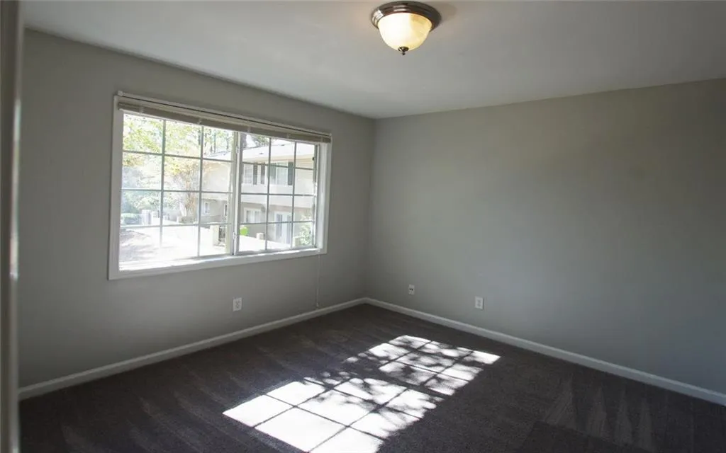 6940 Roswell Road Unit 13f, Sandy Springs, Georgia 30328, 2 Bedrooms Bedrooms, ,1 BathroomBathrooms,Residential,Sold,6940 Roswell Road Unit 13f,5772493