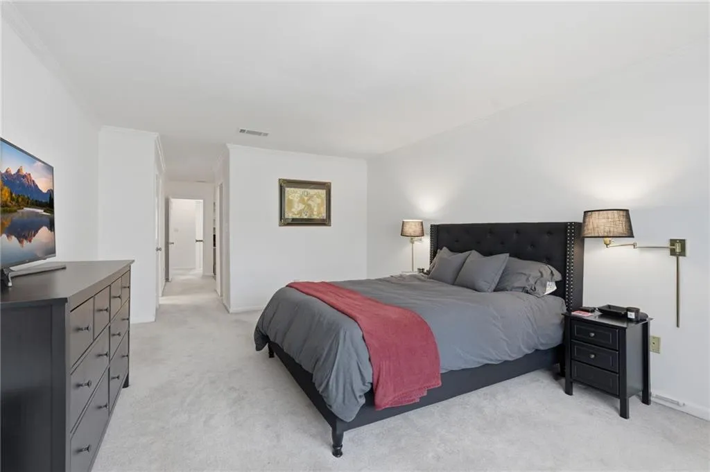 5211 Glenridge Drive, Atlanta, Georgia 30342, 4 Bedrooms Bedrooms, ,3 BathroomsBathrooms,Residential,For Sale,5211 Glenridge Drive,7757796