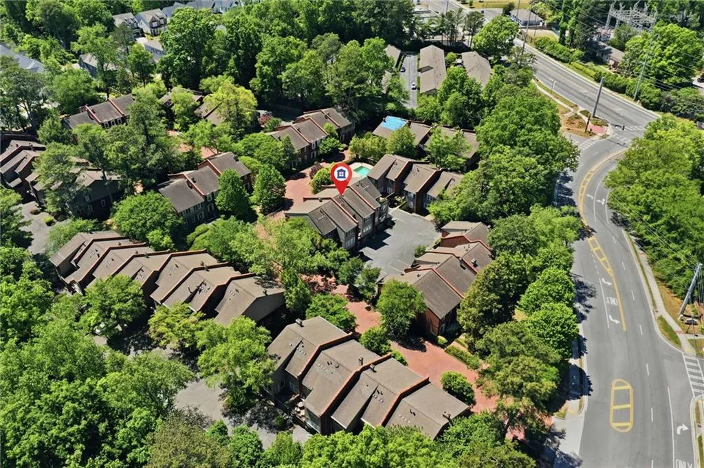 5211 Glenridge Drive, Atlanta, Georgia 30342, 4 Bedrooms Bedrooms, ,3 BathroomsBathrooms,Residential,For Sale,5211 Glenridge Drive,7757796