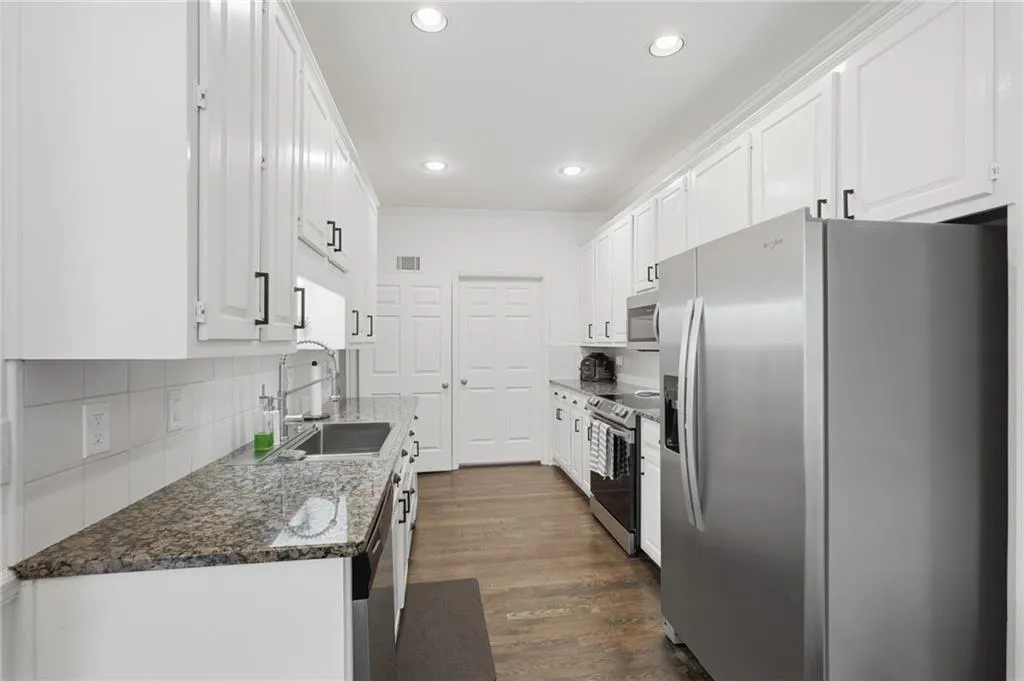 5211 Glenridge Drive, Atlanta, Georgia 30342, 4 Bedrooms Bedrooms, ,3 BathroomsBathrooms,Residential,For Sale,5211 Glenridge Drive,7757796