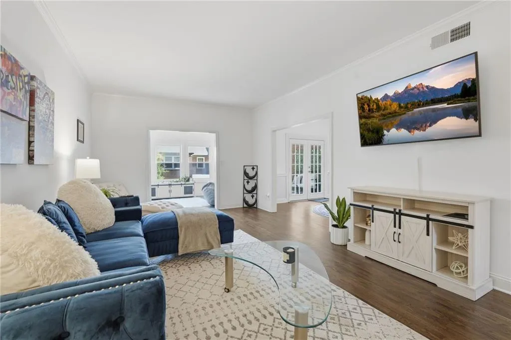 5211 Glenridge Drive, Atlanta, Georgia 30342, 4 Bedrooms Bedrooms, ,3 BathroomsBathrooms,Residential,For Sale,5211 Glenridge Drive,7757796