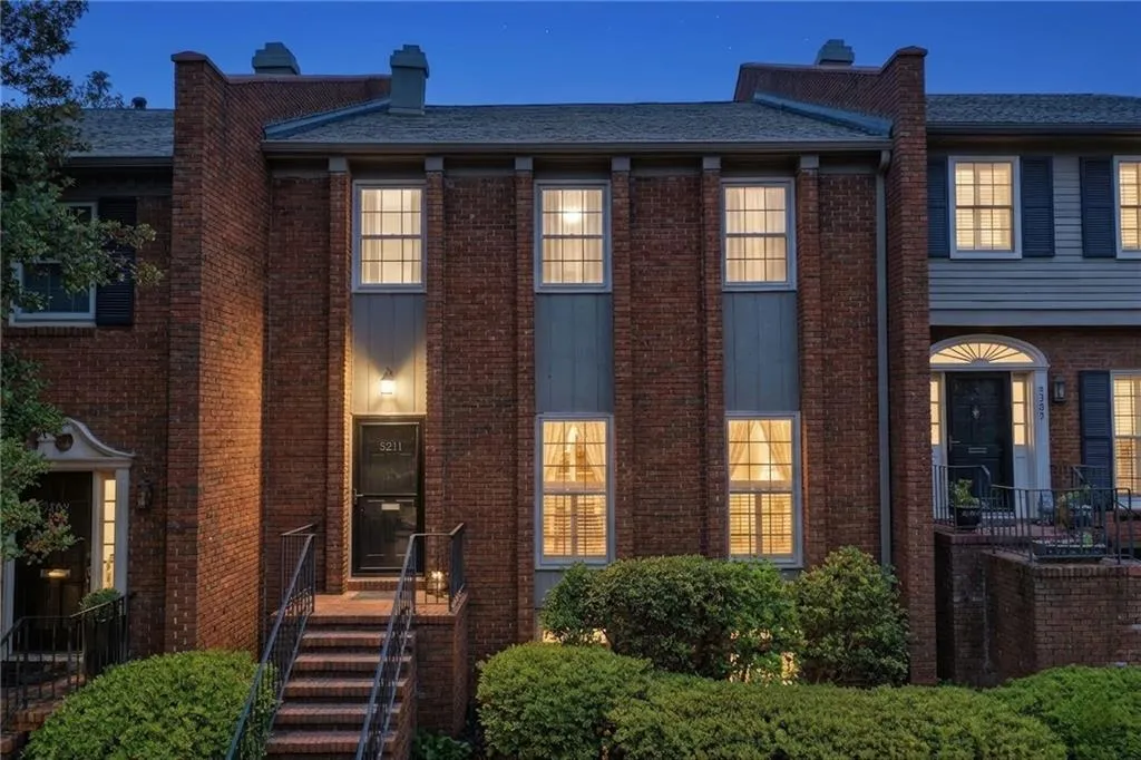 5211 Glenridge Drive, Atlanta, Georgia 30342, 4 Bedrooms Bedrooms, ,3 BathroomsBathrooms,Residential,For Sale,5211 Glenridge Drive,7757796