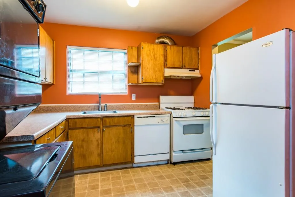 5569 Kingsport Drive Ne, Atlanta, Georgia 30342, 2 Bedrooms Bedrooms, ,1 BathroomBathrooms,Residential,Sold,5569 Kingsport Drive Ne,5856522