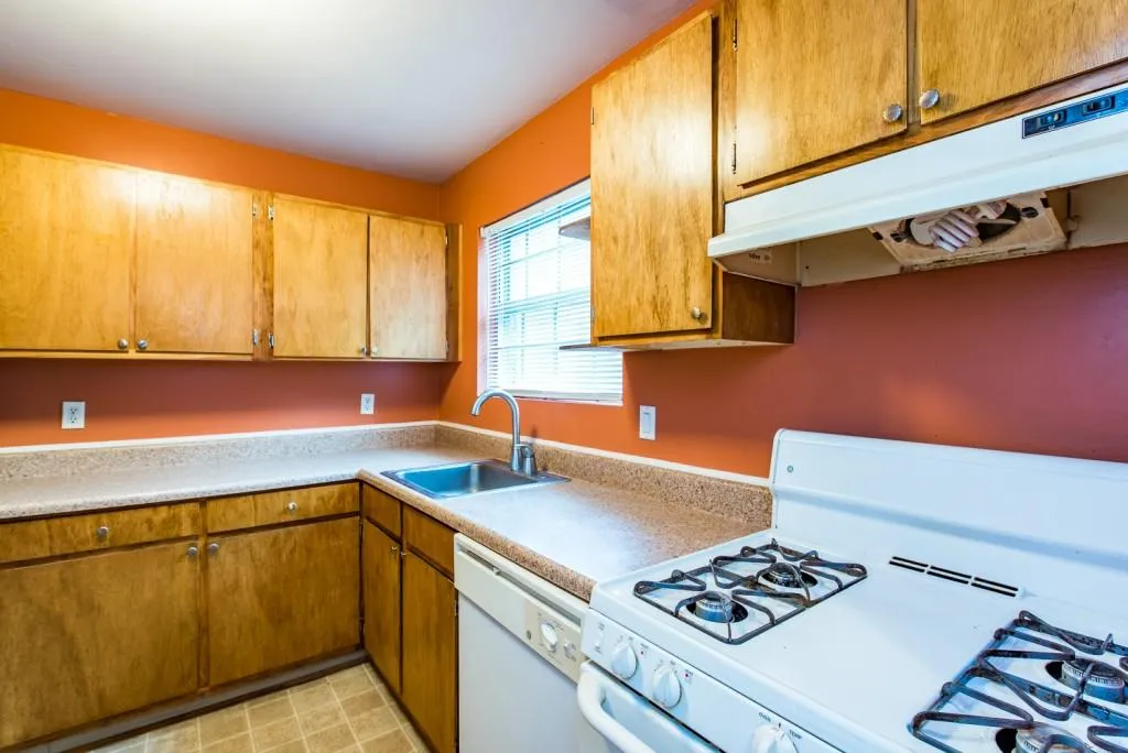 5569 Kingsport Drive Ne, Atlanta, Georgia 30342, 2 Bedrooms Bedrooms, ,1 BathroomBathrooms,Residential,Sold,5569 Kingsport Drive Ne,5856522
