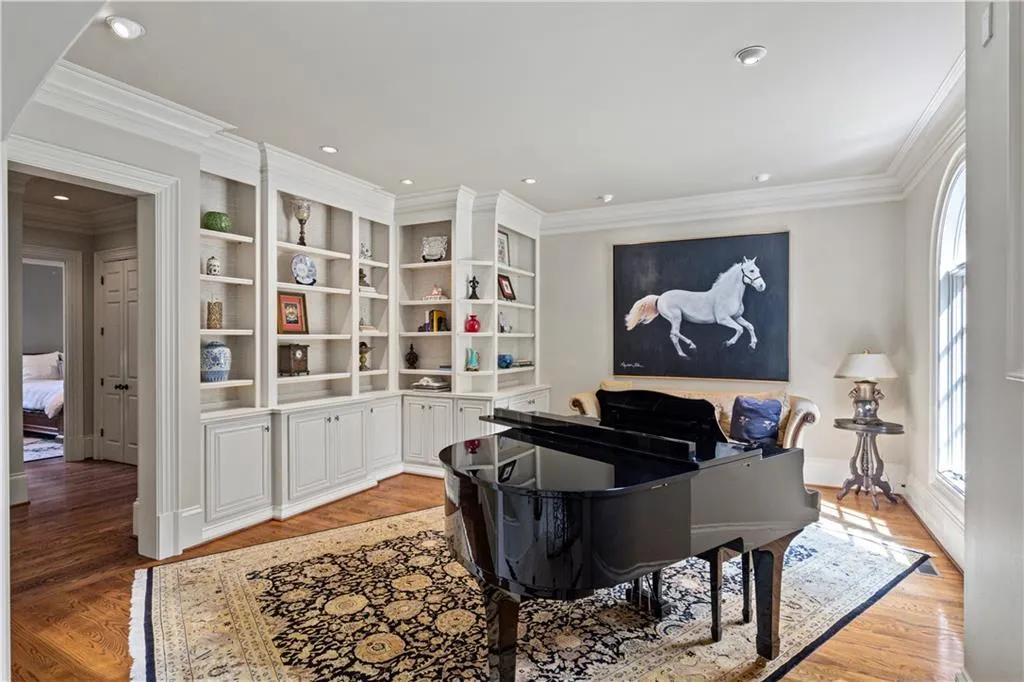 4755 Riverview Road, Atlanta, Georgia 30327, 6 Bedrooms Bedrooms, ,6 BathroomsBathrooms,Residential,Sold,4755 Riverview Road,7505985