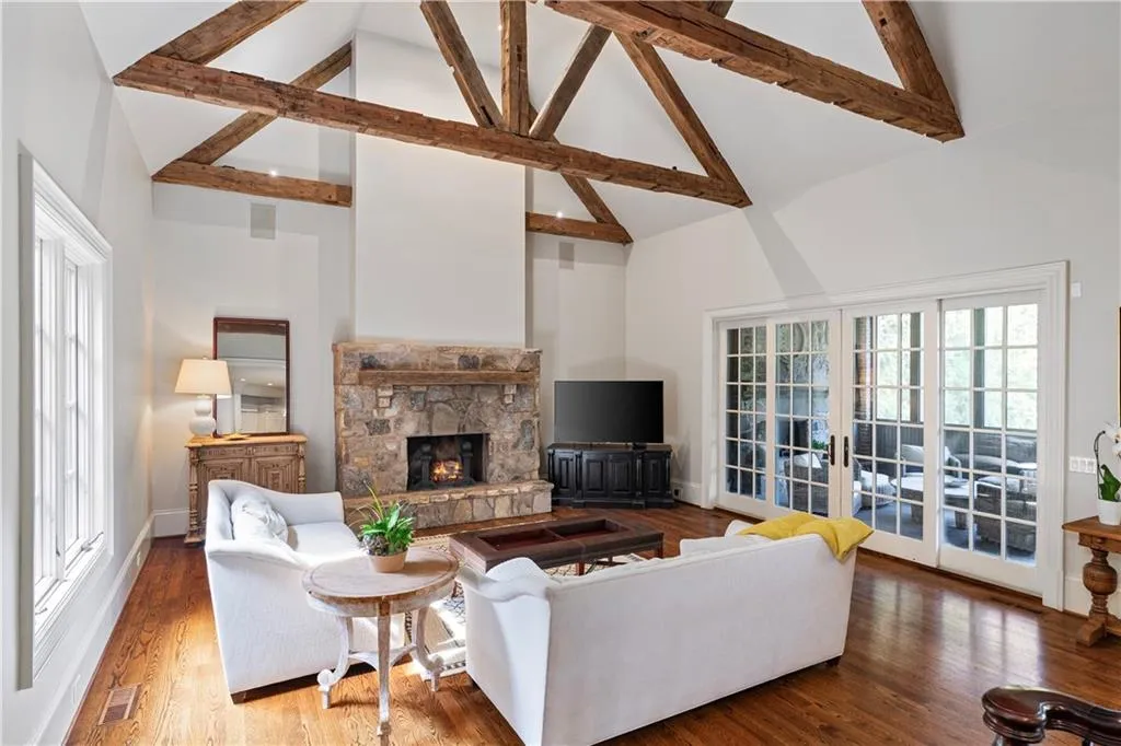 4755 Riverview Road, Atlanta, Georgia 30327, 6 Bedrooms Bedrooms, ,6 BathroomsBathrooms,Residential,Sold,4755 Riverview Road,7505985