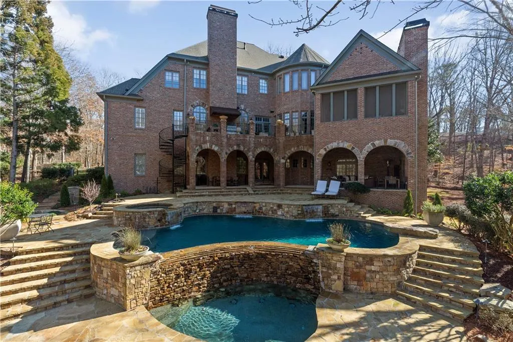 4755 Riverview Road, Atlanta, Georgia 30327, 6 Bedrooms Bedrooms, ,6 BathroomsBathrooms,Residential,Sold,4755 Riverview Road,7505985