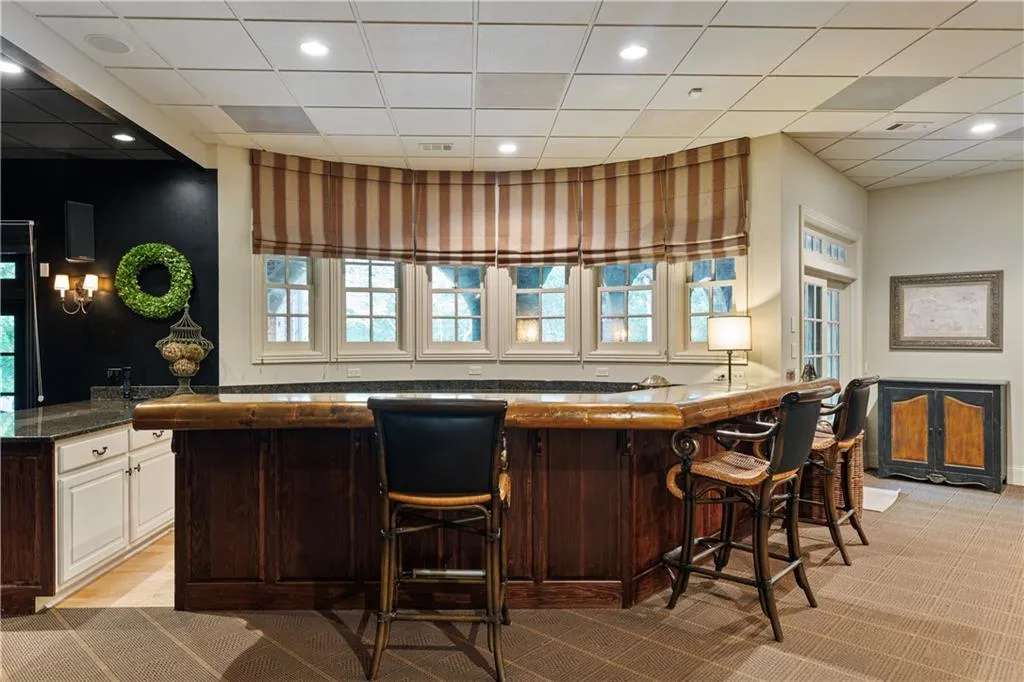 4755 Riverview Road, Atlanta, Georgia 30327, 6 Bedrooms Bedrooms, ,6 BathroomsBathrooms,Residential,Sold,4755 Riverview Road,7505985