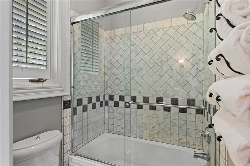 4755 Riverview Road, Atlanta, Georgia 30327, 6 Bedrooms Bedrooms, ,6 BathroomsBathrooms,Residential,Sold,4755 Riverview Road,7505985