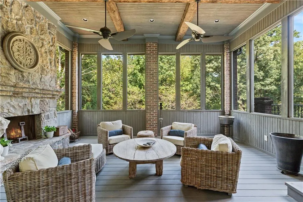 4755 Riverview Road, Atlanta, Georgia 30327, 6 Bedrooms Bedrooms, ,6 BathroomsBathrooms,Residential,Sold,4755 Riverview Road,7505985