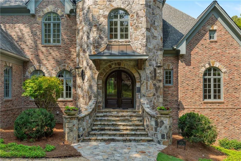 4755 Riverview Road, Atlanta, Georgia 30327, 6 Bedrooms Bedrooms, ,6 BathroomsBathrooms,Residential,Sold,4755 Riverview Road,7505985