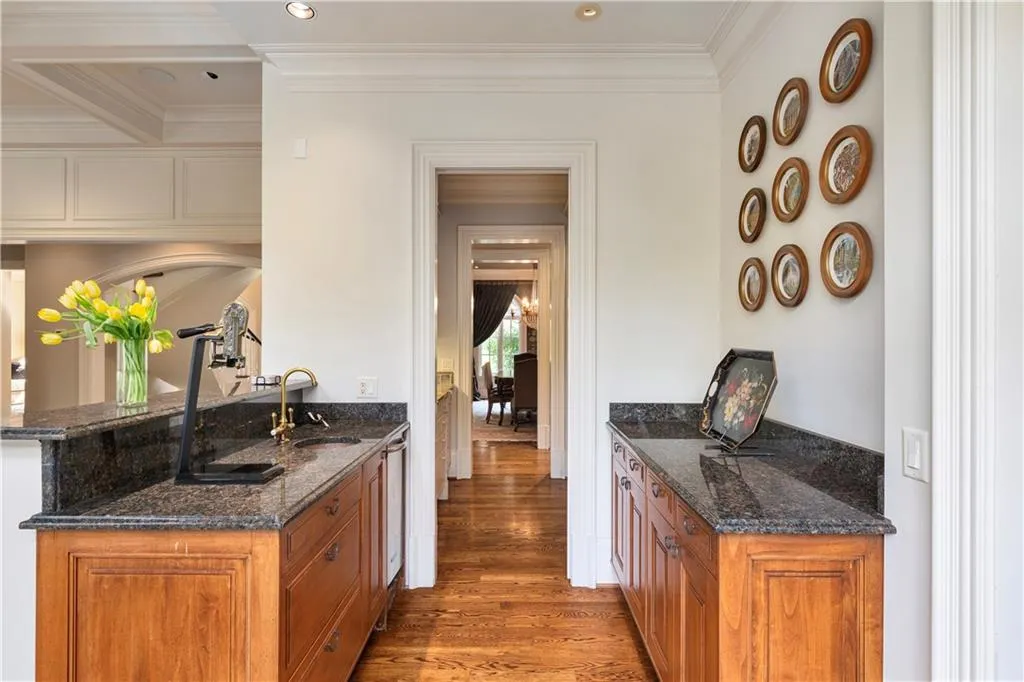 4755 Riverview Road, Atlanta, Georgia 30327, 6 Bedrooms Bedrooms, ,6 BathroomsBathrooms,Residential,Sold,4755 Riverview Road,7505985