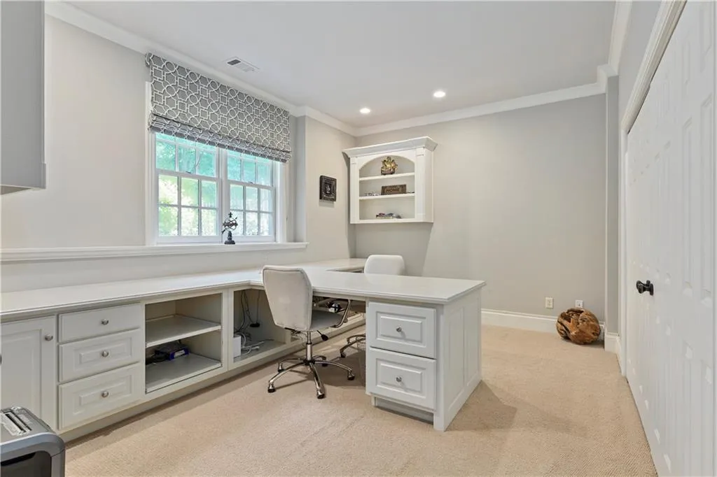 4755 Riverview Road, Atlanta, Georgia 30327, 6 Bedrooms Bedrooms, ,6 BathroomsBathrooms,Residential,Sold,4755 Riverview Road,7505985