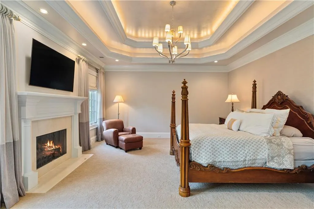 4755 Riverview Road, Atlanta, Georgia 30327, 6 Bedrooms Bedrooms, ,6 BathroomsBathrooms,Residential,Sold,4755 Riverview Road,7505985