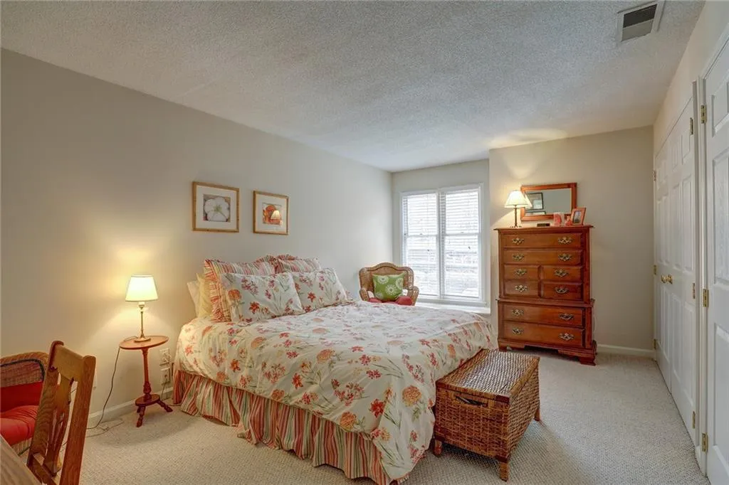 1103 Garden Court, Sandy Springs, Georgia 30328, 2 Bedrooms Bedrooms, ,2 BathroomsBathrooms,Residential,Sold,1103 Garden Court,6685374