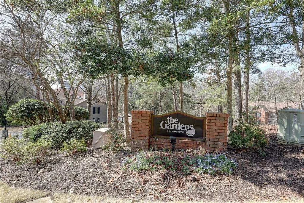 1103 Garden Court, Sandy Springs, Georgia 30328, 2 Bedrooms Bedrooms, ,2 BathroomsBathrooms,Residential,Sold,1103 Garden Court,6685374