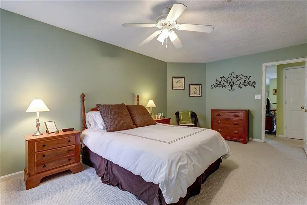 1103 Garden Court, Sandy Springs, Georgia 30328, 2 Bedrooms Bedrooms, ,2 BathroomsBathrooms,Residential,Sold,1103 Garden Court,6685374