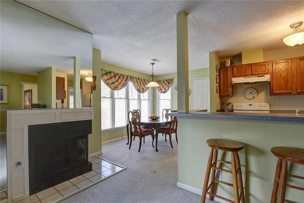 1103 Garden Court, Sandy Springs, Georgia 30328, 2 Bedrooms Bedrooms, ,2 BathroomsBathrooms,Residential,Sold,1103 Garden Court,6685374