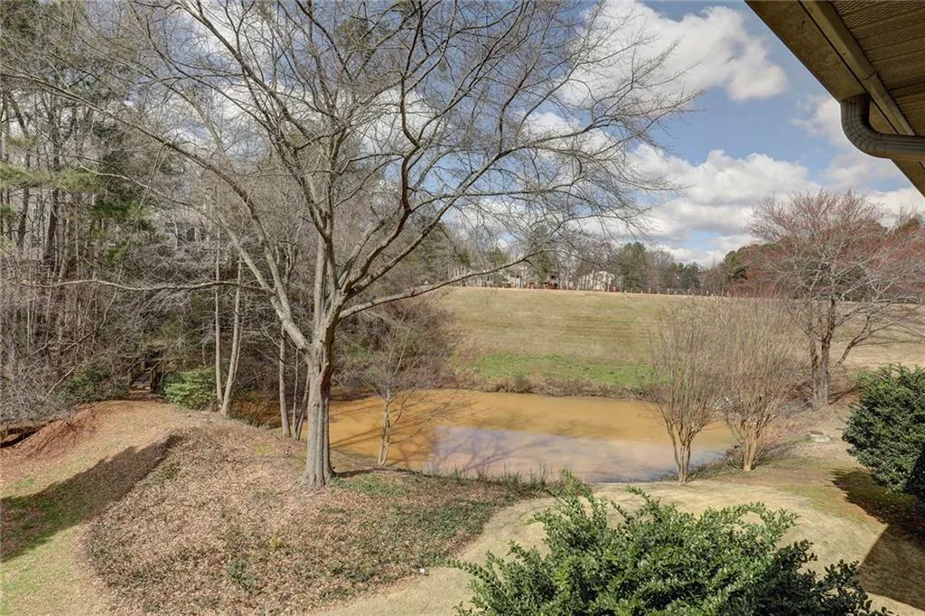 1103 Garden Court, Sandy Springs, Georgia 30328, 2 Bedrooms Bedrooms, ,2 BathroomsBathrooms,Residential,Sold,1103 Garden Court,6685374