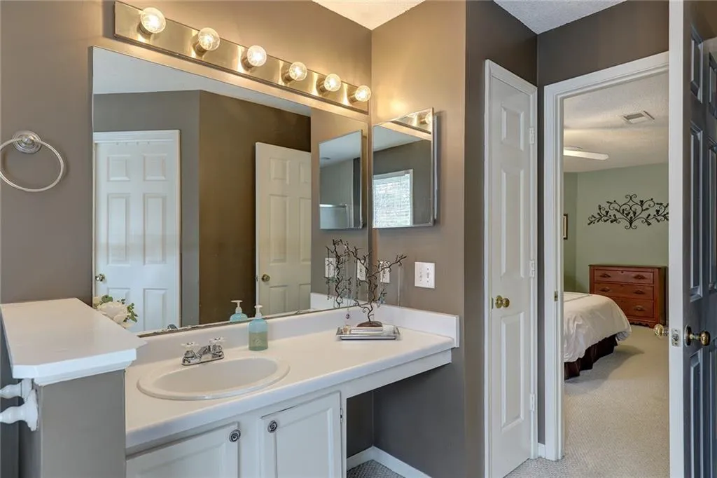1103 Garden Court, Sandy Springs, Georgia 30328, 2 Bedrooms Bedrooms, ,2 BathroomsBathrooms,Residential,Sold,1103 Garden Court,6685374